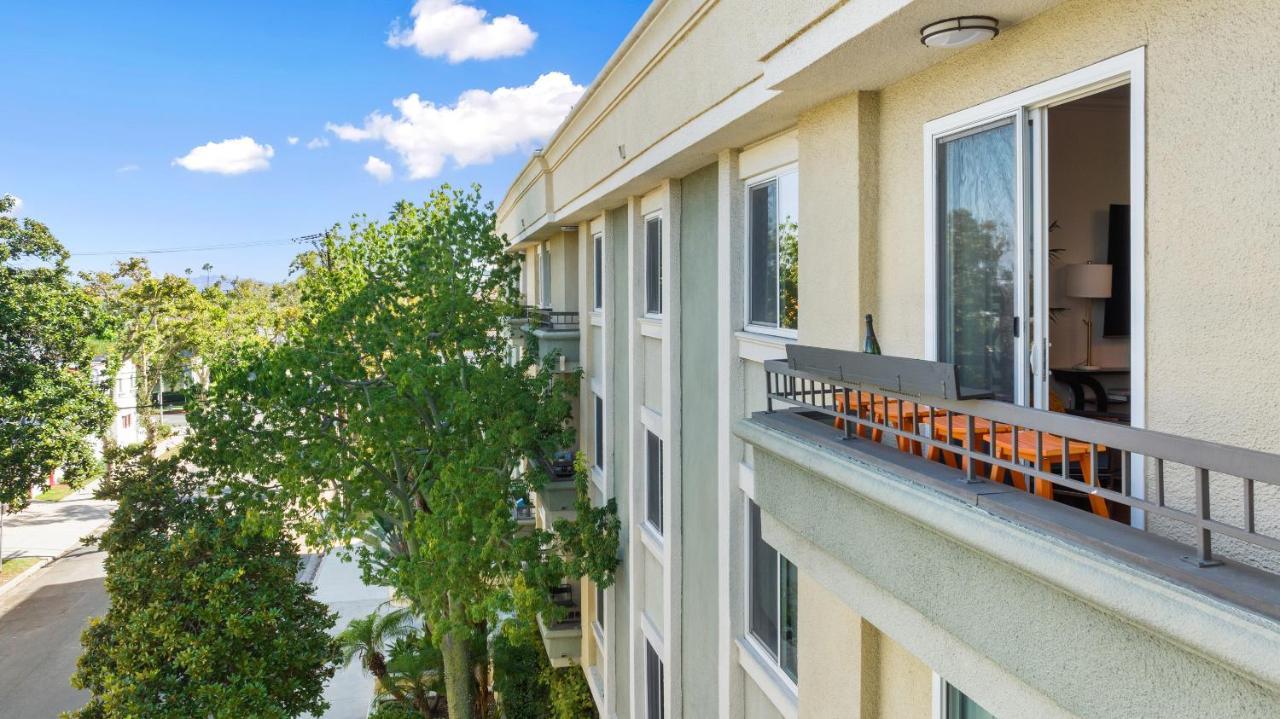 Beverly Hills 2 Bed 2 Bath Penthouse With Den And Parking 414 洛杉矶 外观 照片