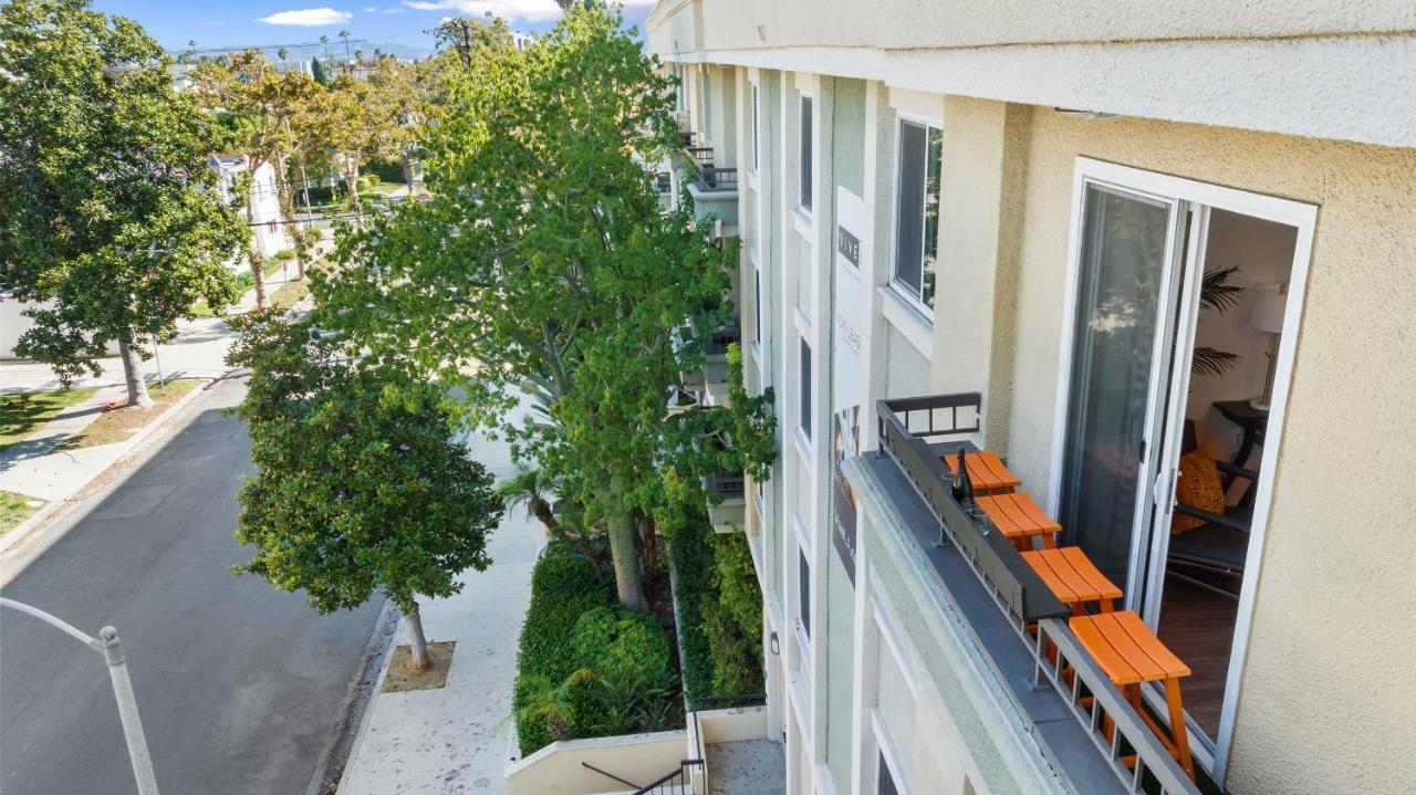Beverly Hills 2 Bed 2 Bath Penthouse With Den And Parking 414 洛杉矶 外观 照片